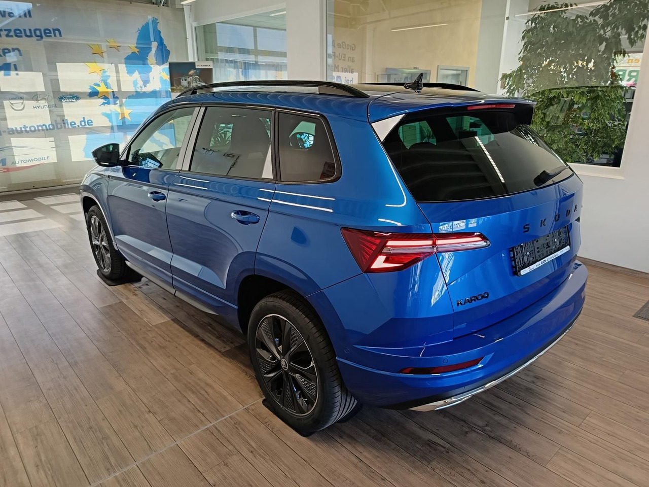 Skoda Karoq Sportline 1,5TSI DSG*AHK*360°*5J.GARANTIE* - SUV: picture 4 Skoda Karoq Sportline 1,5TSI DSG*AHK*360°*5J.GARANTIE* - SUV: picture 4