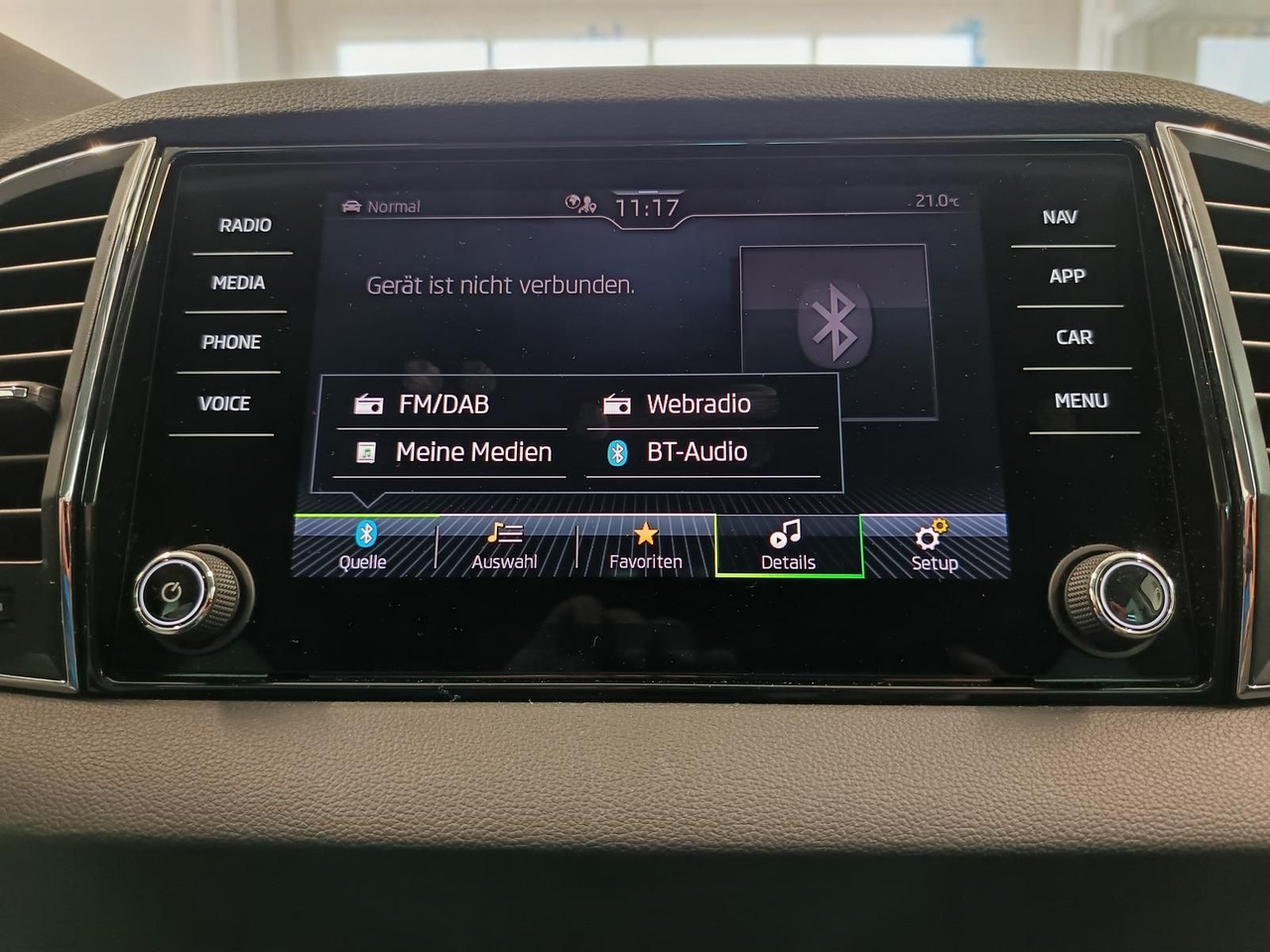 SUV Skoda Karoq Style 1,5TSI DSG*AHK-VORBER*NAVI*LED*R-KAM: picture 14 SUV Skoda Karoq Style 1,5TSI DSG*AHK-VORBER*NAVI*LED*R-KAM: picture 14