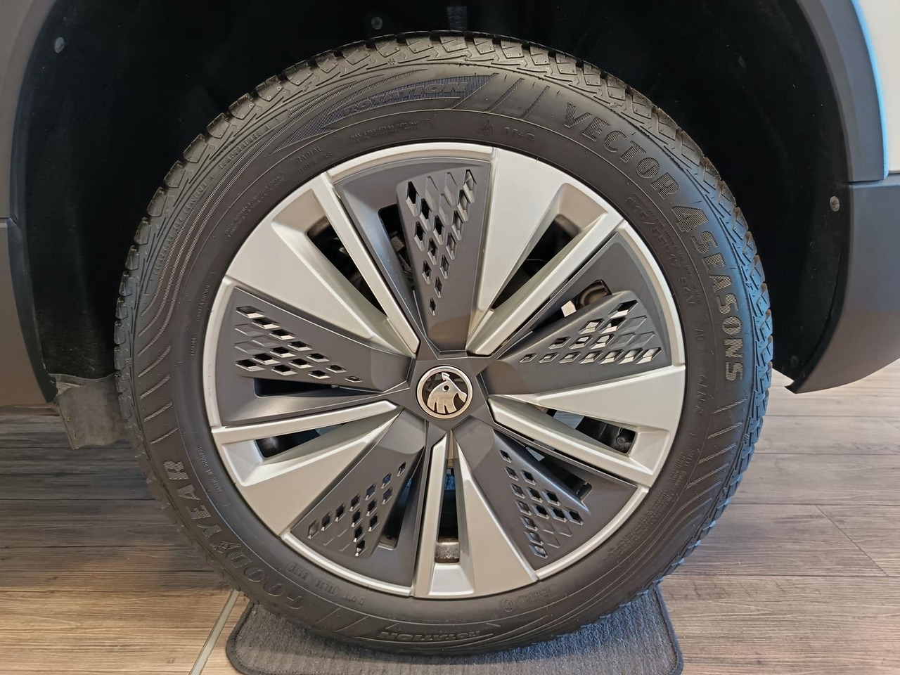 SUV Skoda Karoq Style 1,5TSI DSG*AHK-VORBER*NAVI*LED*R-KAM: picture 23