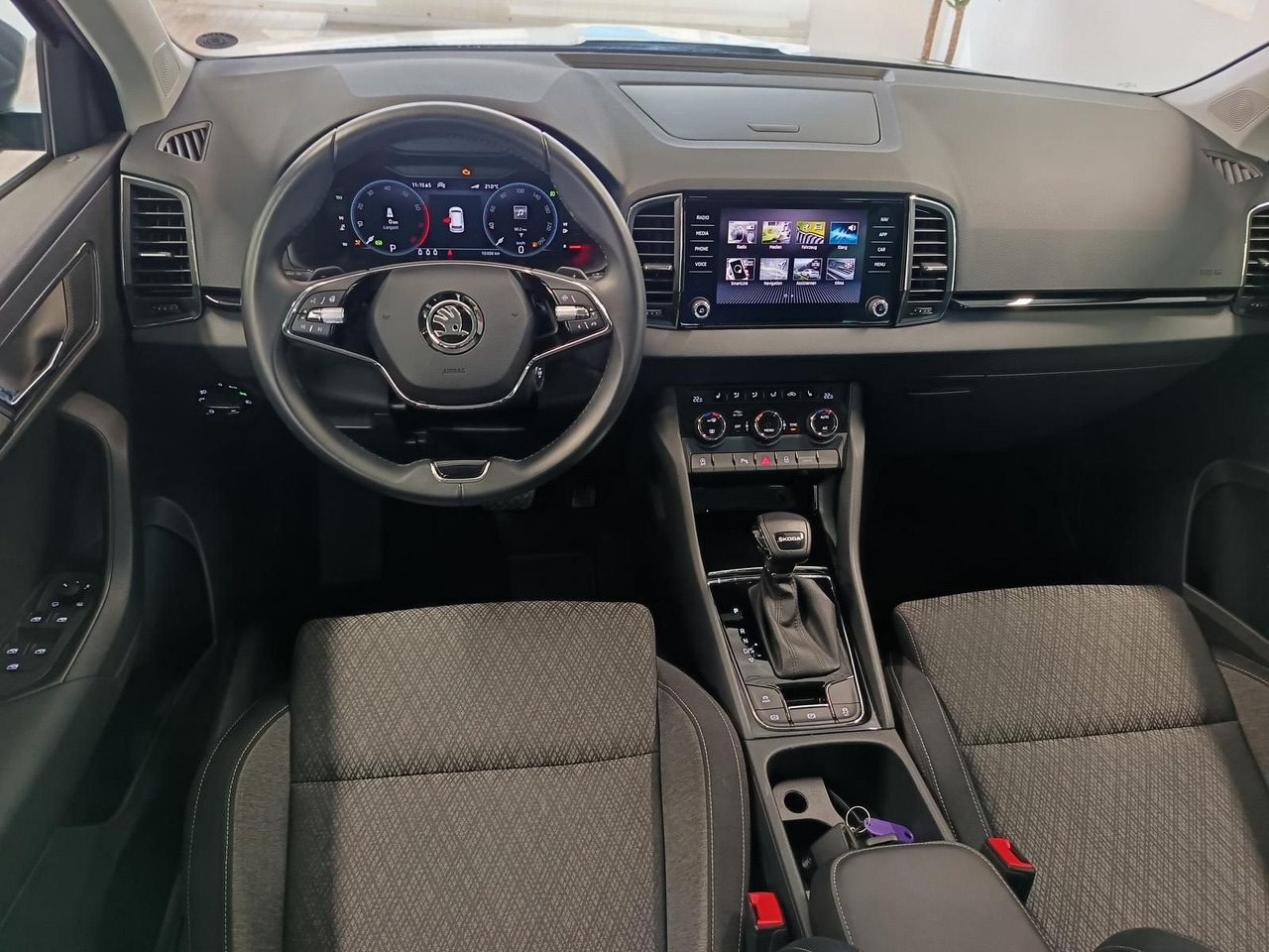 SUV Skoda Karoq Style 1,5TSI DSG*AHK-VORBER*NAVI*LED*R-KAM: picture 7 SUV Skoda Karoq Style 1,5TSI DSG*AHK-VORBER*NAVI*LED*R-KAM: picture 7