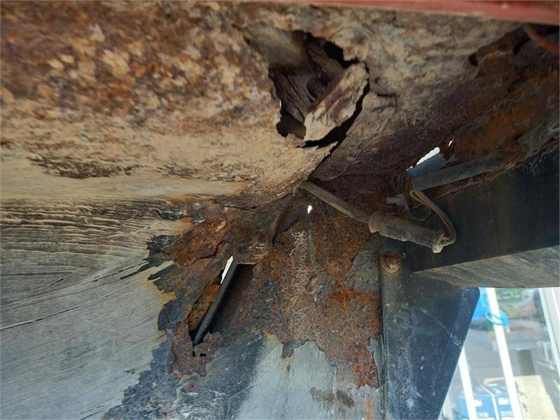 Farm tractor Case IH 695 XL: picture 9