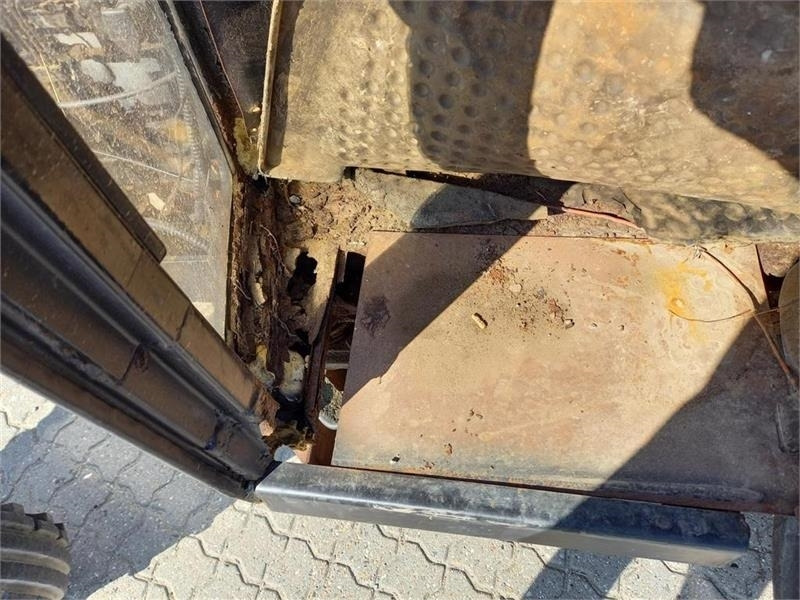 Farm tractor Case IH 695 XL: picture 15