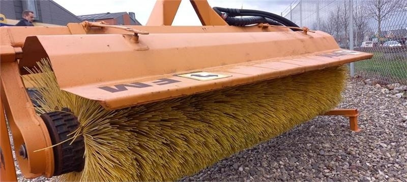 FM 180Cm Hydraulisk træk. - Broom: picture 4 FM 180Cm Hydraulisk træk. - Broom: picture 4