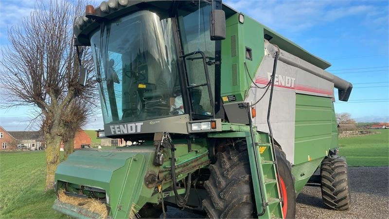 Fendt 6330 - Combine harvester: picture 1 Fendt 6330 - Combine harvester: picture 1