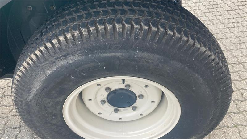 Municipal tractor Iseki TG 5395: picture 17 Municipal tractor Iseki TG 5395: picture 17