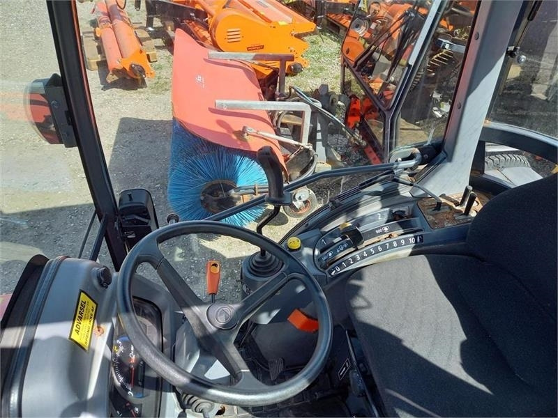 Municipal tractor Kubota STW37 Kun 1144 timer STW37: picture 10