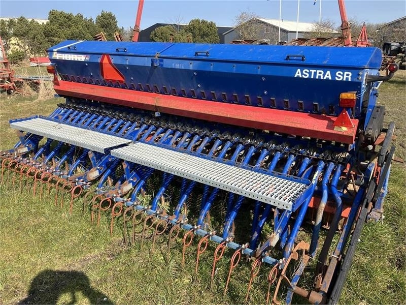Kuhn HR 4002 Med Fiona Astra SR - Combine seed drill: picture 3 Kuhn HR 4002 Med Fiona Astra SR - Combine seed drill: picture 3