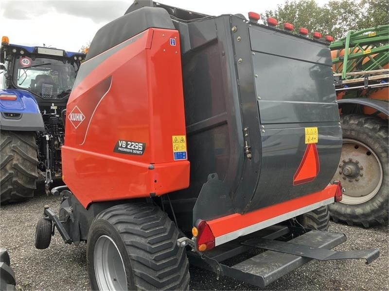 Kuhn VB 2295 - Round baler: picture 4 Kuhn VB 2295 - Round baler: picture 4