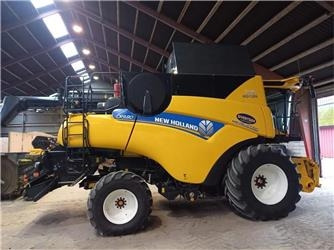 New Holland CR9.80 - Combine harvester: picture 1 New Holland CR9.80 - Combine harvester: picture 1