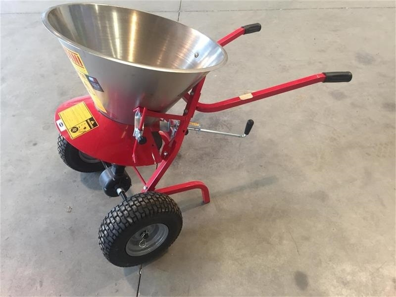 Rondini SPM 50 - Sand/ Salt spreader for Utility/ Special vehicle: picture 3 Rondini SPM 50 - Sand/ Salt spreader for Utility/ Special vehicle: picture 3