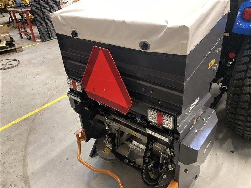 Timan CS-200 Combispreder 300 liter til traktor - Sand/ Salt spreader for Utility/ Special vehicle: picture 1 Timan CS-200 Combispreder 300 liter til traktor - Sand/ Salt spreader for Utility/ Special vehicle: picture 1