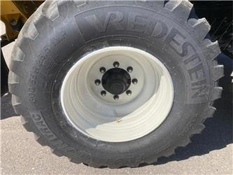 Vredestein 600/55 R26.5 - Tire for Agricultural machinery: picture 1 Vredestein 600/55 R26.5 - Tire for Agricultural machinery: picture 1
