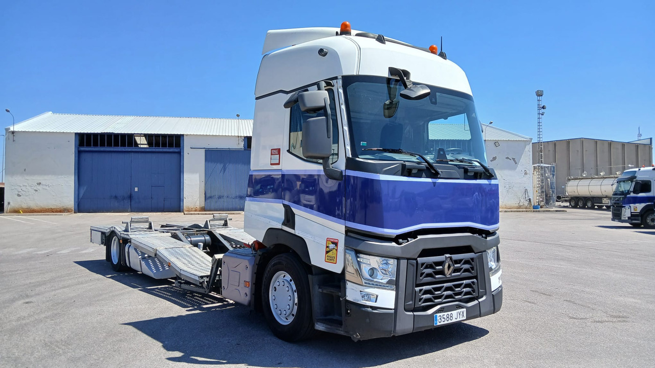 RENAULT T 520 - Autotransporter truck: picture 2 RENAULT T 520 - Autotransporter truck: picture 2