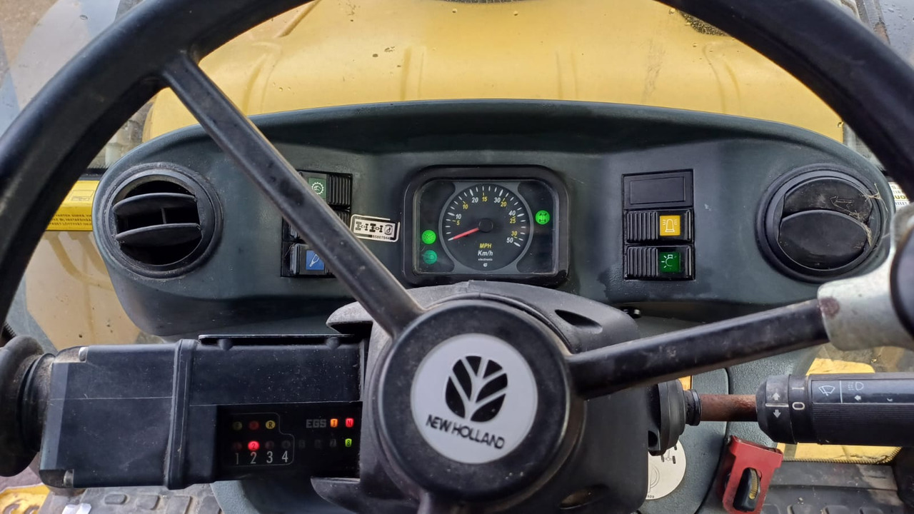 Leasing of  New Holland LB115-4PS New Holland LB115-4PS: picture 11