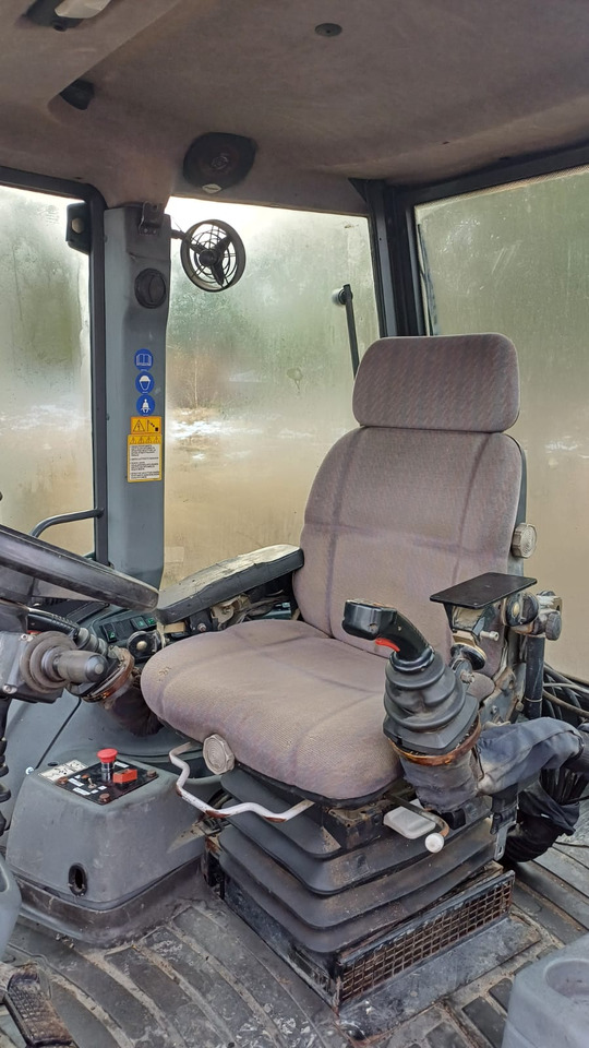 Leasing of  New Holland LB115-4PS New Holland LB115-4PS: picture 10
