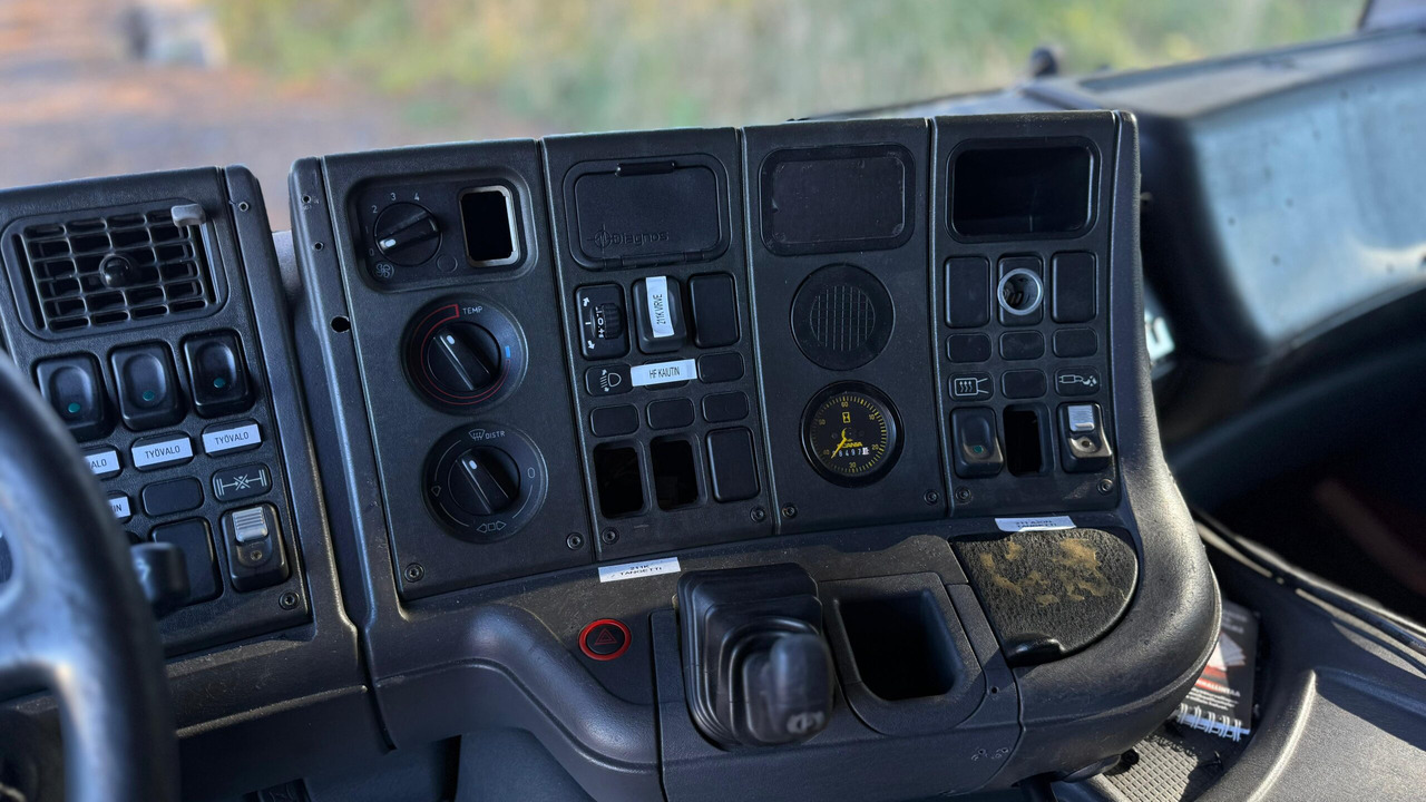Fire truck SCANIA P94: picture 13