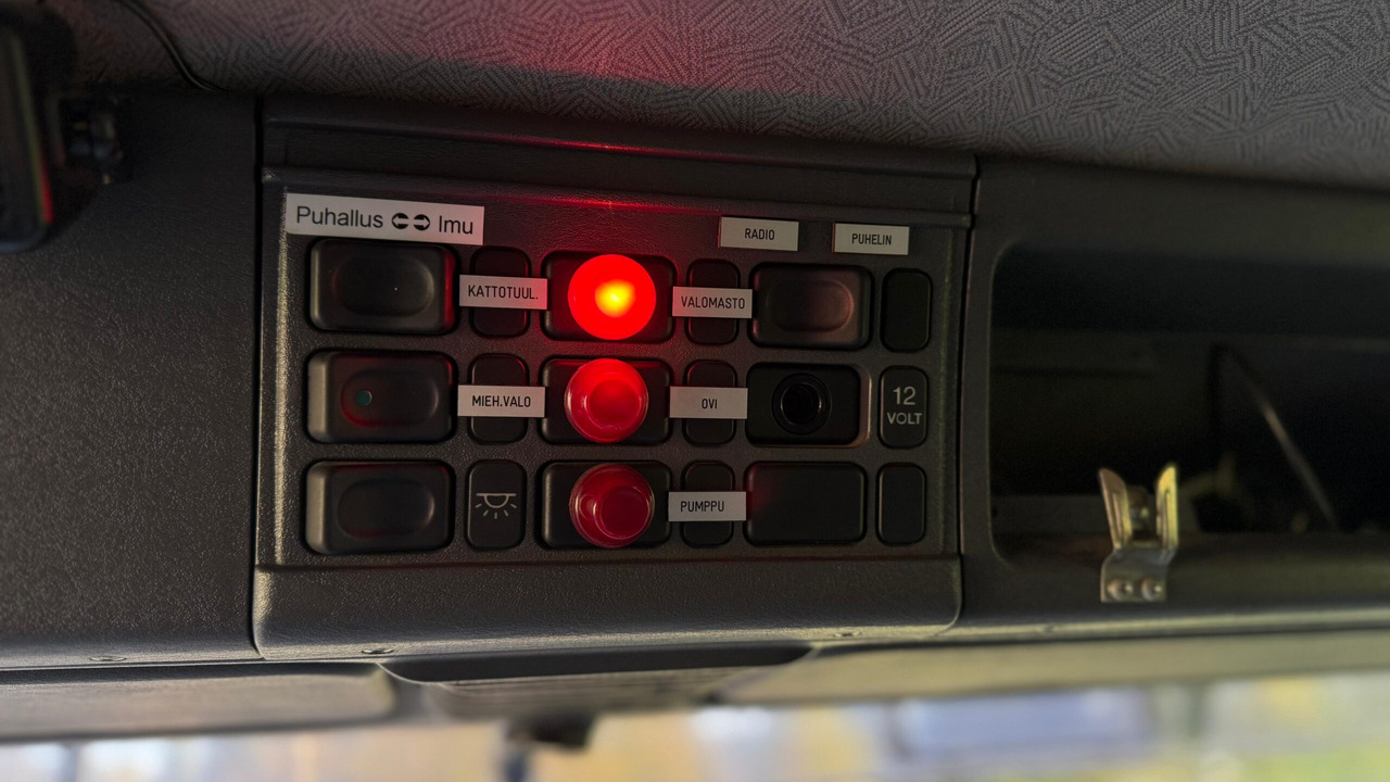 Fire truck SCANIA P94: picture 15