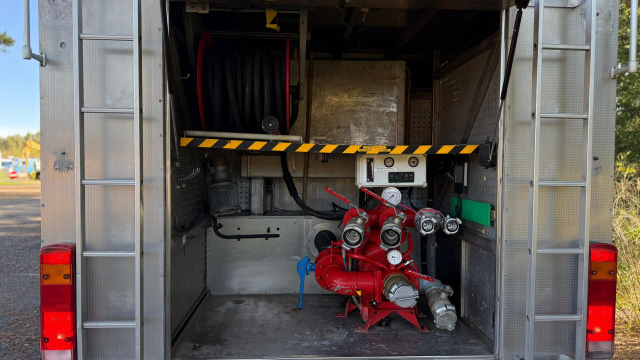 Fire truck SCANIA P94: picture 5