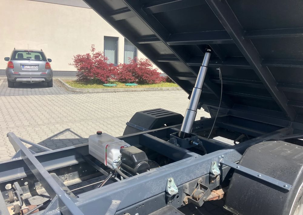 Iveco Iveco daily 35C13 wywrotka solidny kiper - Tipper van: picture 2 Iveco Iveco daily 35C13 wywrotka solidny kiper - Tipper van: picture 2