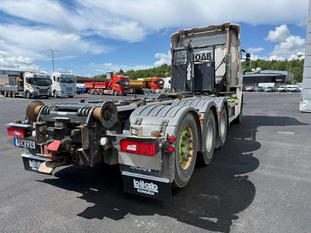 Scania R520LB8X4*4HNB - Hook lift truck: picture 3 Scania R520LB8X4*4HNB - Hook lift truck: picture 3