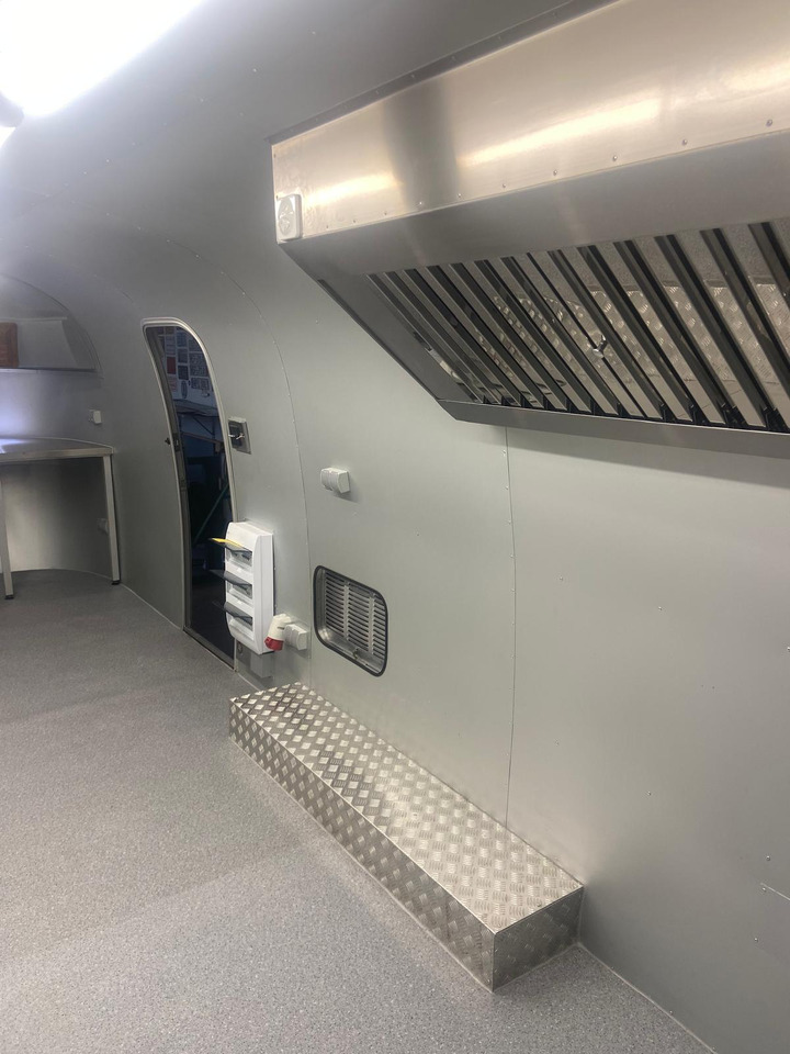 Vending trailer 1992 Airstream Classic 1992 Airstream Classic – Fully Rebuilt Vintage Travel Trailer: picture 19