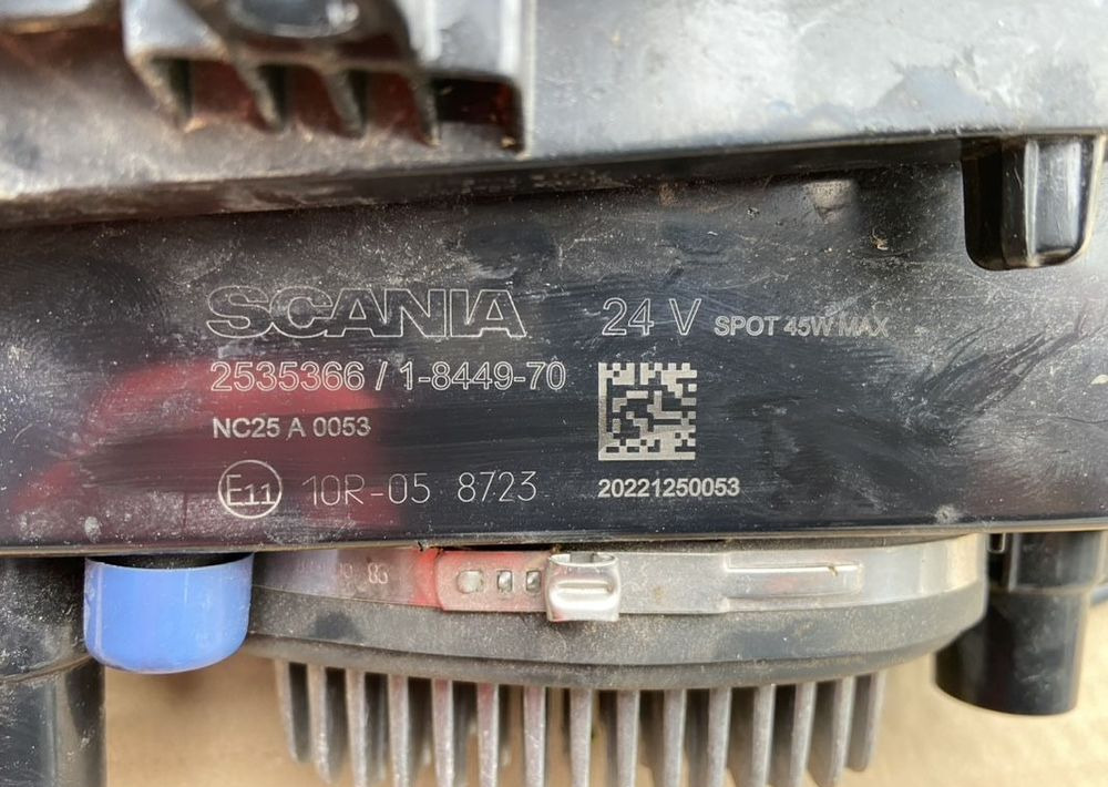 Halogen dachowy Scania R S NGR NGS Dalekosiężne - Lights/ Lighting for Truck: picture 3 Halogen dachowy Scania R S NGR NGS Dalekosiężne - Lights/ Lighting for Truck: picture 3