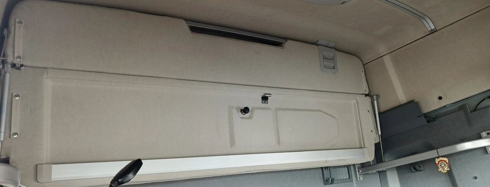 RENAULT GAMA T ŁÓŻKO GÓRNE LEŻANKA - Cab and interior for Truck: picture 1 RENAULT GAMA T ŁÓŻKO GÓRNE LEŻANKA - Cab and interior for Truck: picture 1