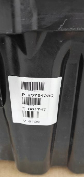 RENAULT GAMA T VOLVO FH4 MISKA OLEJOWA NOWA ORYGINAŁ 23794280 - Oil pan for Truck: picture 3 RENAULT GAMA T VOLVO FH4 MISKA OLEJOWA NOWA ORYGINAŁ 23794280 - Oil pan for Truck: picture 3