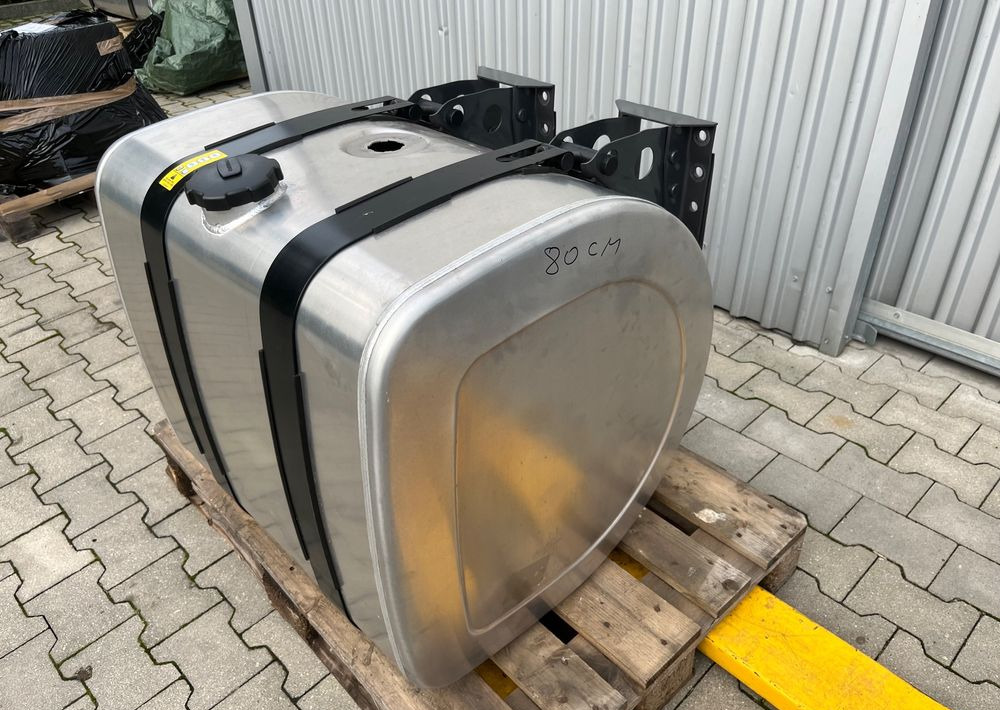 Zbiornik paliwa Volvo FH Renault 330 litrów bak jak nowy - Fuel processing/ Fuel delivery for Truck: picture 2 Zbiornik paliwa Volvo FH Renault 330 litrów bak jak nowy - Fuel processing/ Fuel delivery for Truck: picture 2