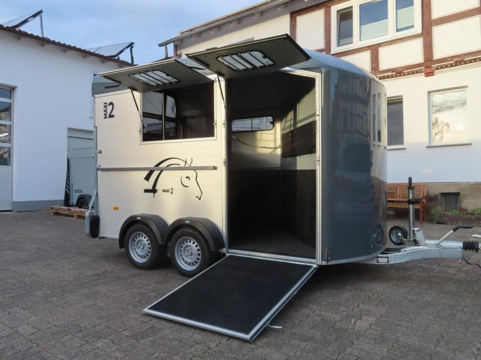 Pferdeanhänger Cheval Liberte MAXI 2 Sattelraum 100 km/h Kamera - Horse trailer: picture 1 Pferdeanhänger Cheval Liberte MAXI 2 Sattelraum 100 km/h Kamera - Horse trailer: picture 1
