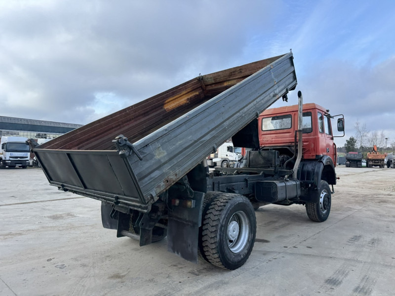 Iveco Magirus 180-23 (GRAND PONT / 4X4 / LAMES / POMPE MANUELLE) - Tipper: picture 5 Iveco Magirus 180-23 (GRAND PONT / 4X4 / LAMES / POMPE MANUELLE) - Tipper: picture 5