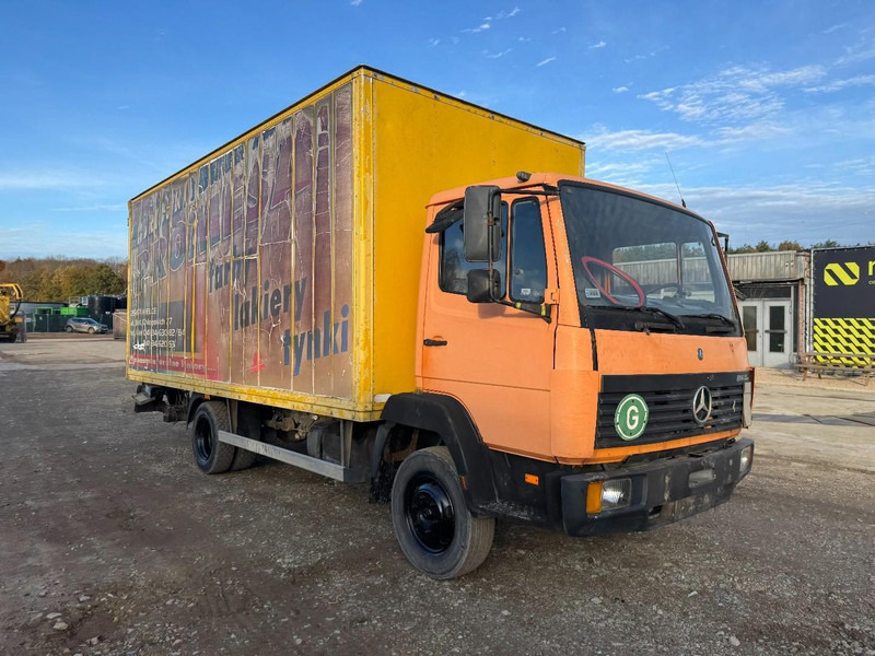 Mercedes-Benz SK 814 (STEEL SUSPENSION & MANUAL GEARBOX / SUSPENSION LAMES & BOITE MANUELLE) - Box truck: picture 3 Mercedes-Benz SK 814 (STEEL SUSPENSION & MANUAL GEARBOX / SUSPENSION LAMES & BOITE MANUELLE) - Box truck: picture 3