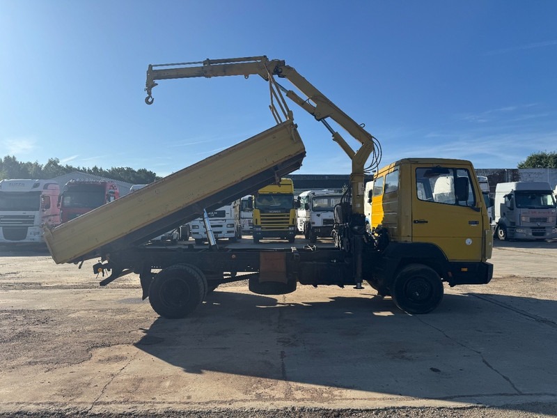 Mercedes-Benz SK 914 (STEEL SUSPENSION / HIAB CRANE / 6 CYLINDER WITH MANUAL PUMP / PERFECT GERMAN TRUCK !!!) - Tipper, Crane truck: picture 4 Mercedes-Benz SK 914 (STEEL SUSPENSION / HIAB CRANE / 6 CYLINDER WITH MANUAL PUMP / PERFECT GERMAN TRUCK !!!) - Tipper, Crane truck: picture 4