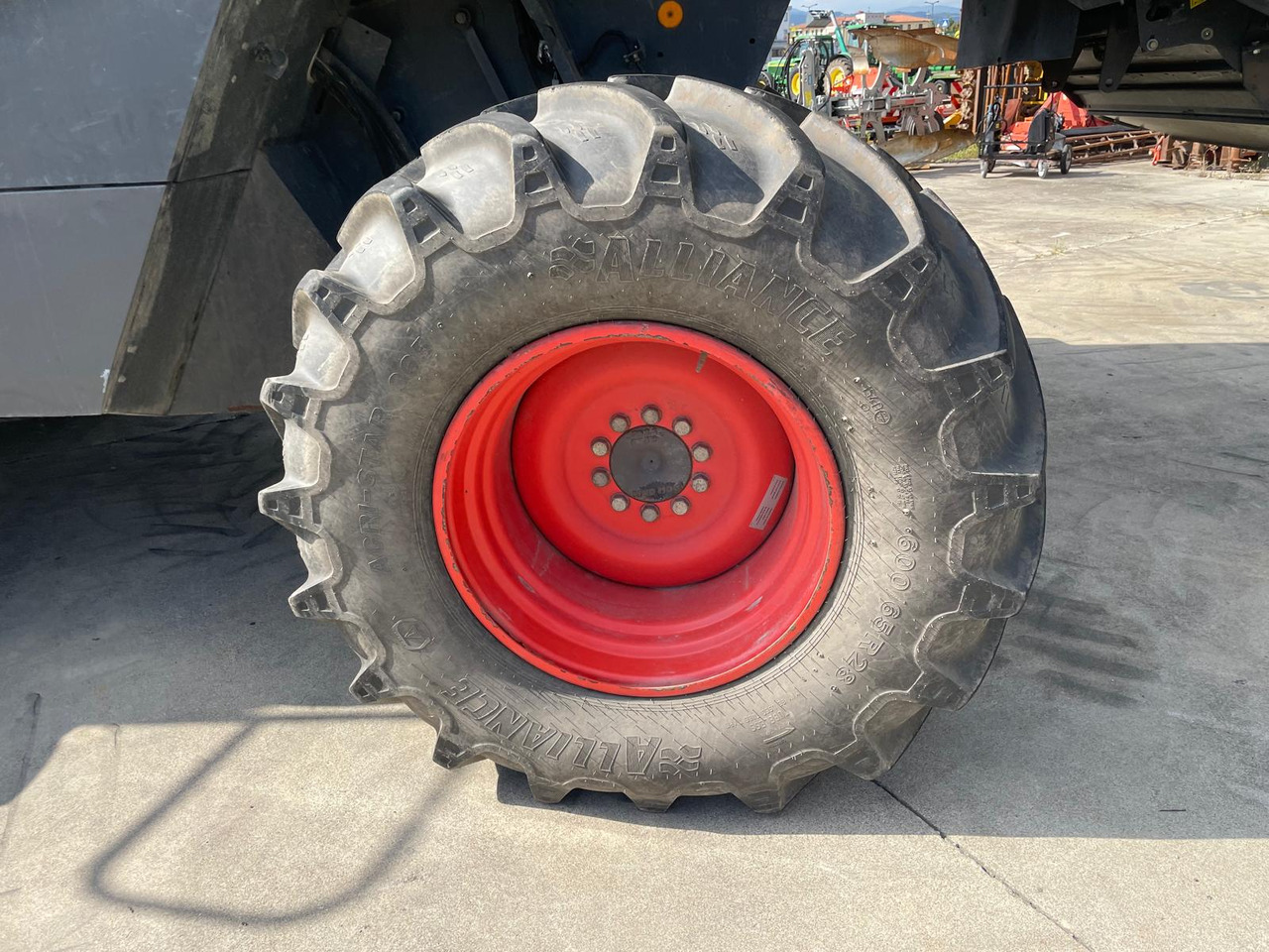 CLAAS MIETITREBBIA LEXION 570TT - Combine harvester: picture 5 CLAAS MIETITREBBIA LEXION 570TT - Combine harvester: picture 5