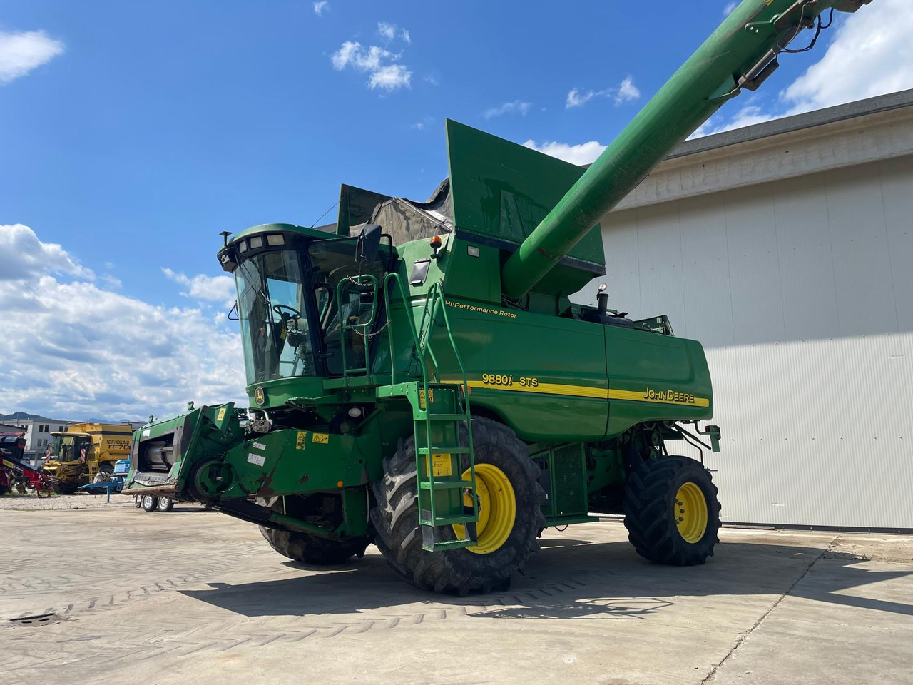 JOHN DEERE MIETITREBBIA STS 9880 - Combine harvester: picture 1 JOHN DEERE MIETITREBBIA STS 9880 - Combine harvester: picture 1