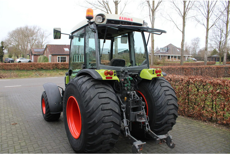 Farm tractor Claas nectis 257F: picture 8