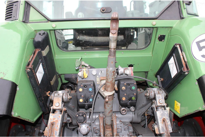 Farm tractor Fendt FAVORIT 716 VARIO Favorit 716 vario: picture 8 Farm tractor Fendt FAVORIT 716 VARIO Favorit 716 vario: picture 8