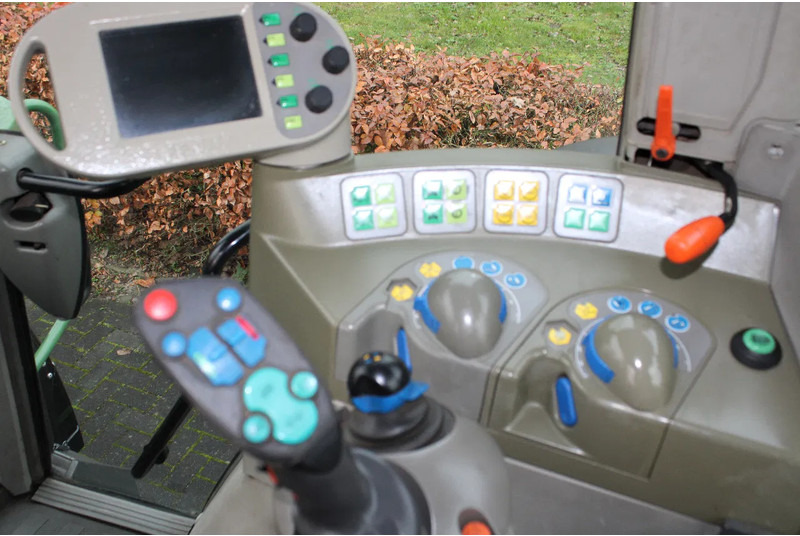 Farm tractor Fendt FAVORIT 716 VARIO Favorit 716 vario: picture 13 Farm tractor Fendt FAVORIT 716 VARIO Favorit 716 vario: picture 13