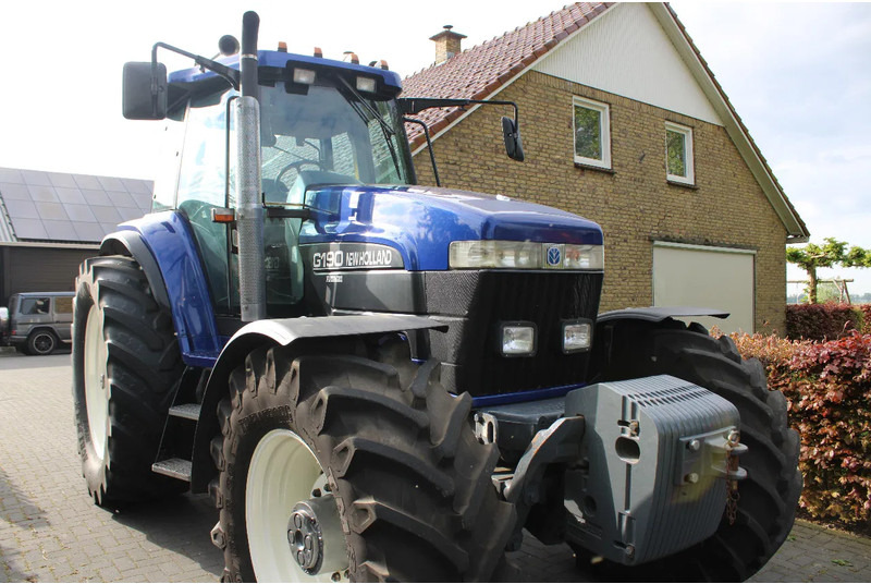New Holland G 190 - Farm tractor: picture 1 New Holland G 190 - Farm tractor: picture 1