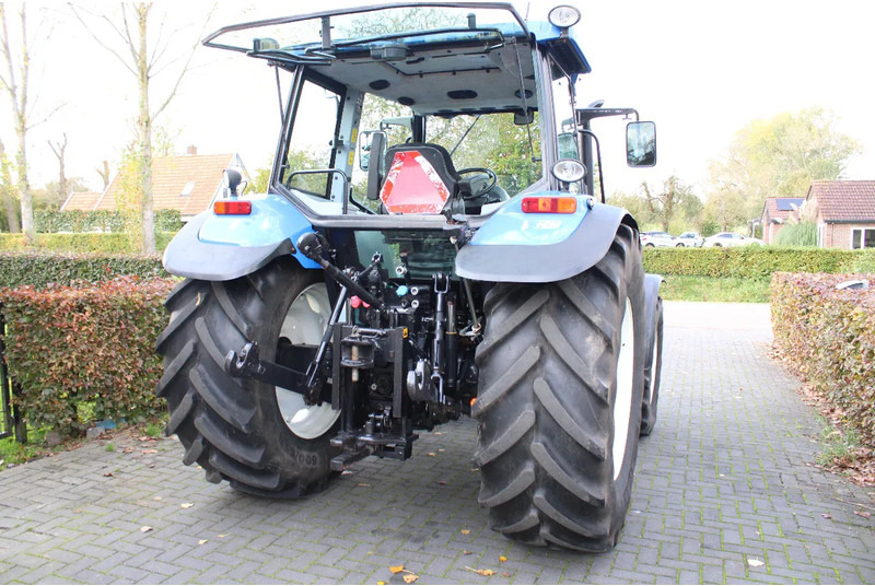 New Holland T5050 - Farm tractor: picture 5 New Holland T5050 - Farm tractor: picture 5