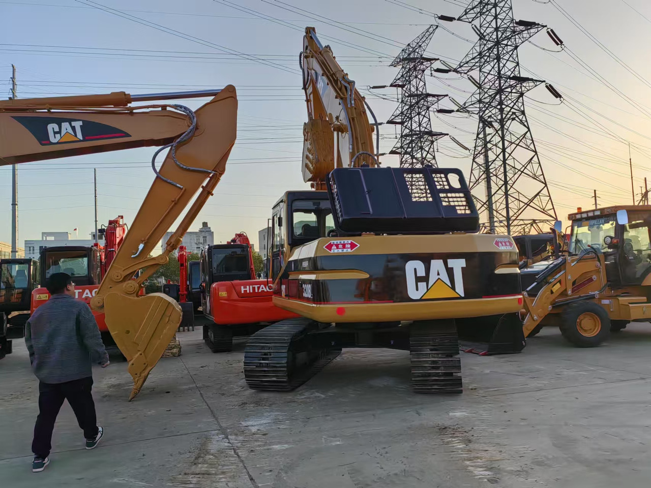 CATERPILLAR used 320b excavator - Crawler excavator: picture 4 CATERPILLAR used 320b excavator - Crawler excavator: picture 4