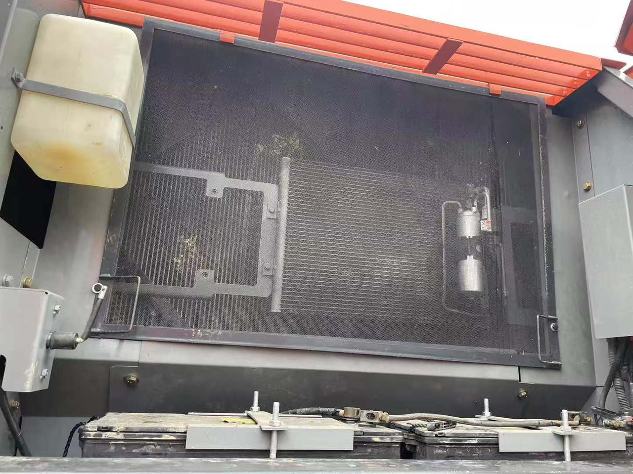 Crawler excavator HITACHI 350-5g: picture 16 Crawler excavator HITACHI 350-5g: picture 16