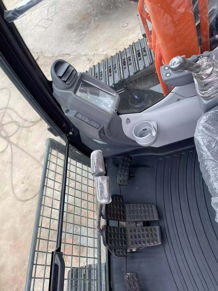 Crawler excavator HITACHI 350-5g: picture 10 Crawler excavator HITACHI 350-5g: picture 10