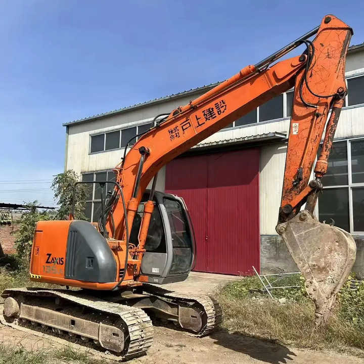 Original Japan Hitachi ZX135 Excavator Hitachi Excavator in Low Price for Hot Sale - Crawler excavator: picture 2 Original Japan Hitachi ZX135 Excavator Hitachi Excavator in Low Price for Hot Sale - Crawler excavator: picture 2