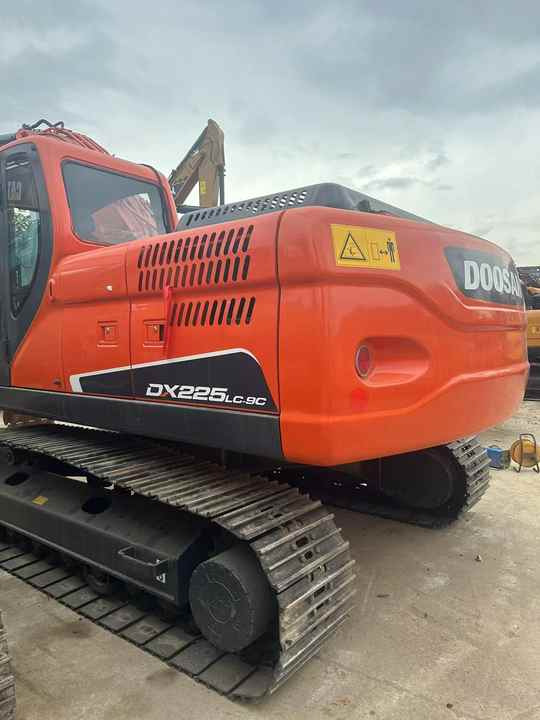 Used Excavator Doosan DX225LC-9 Excavators Mini Equipment Earth Moving Machinery Doosan Digger Excavator for Sale - Excavator: picture 2 Used Excavator Doosan DX225LC-9 Excavators Mini Equipment Earth Moving Machinery Doosan Digger Excavator for Sale - Excavator: picture 2