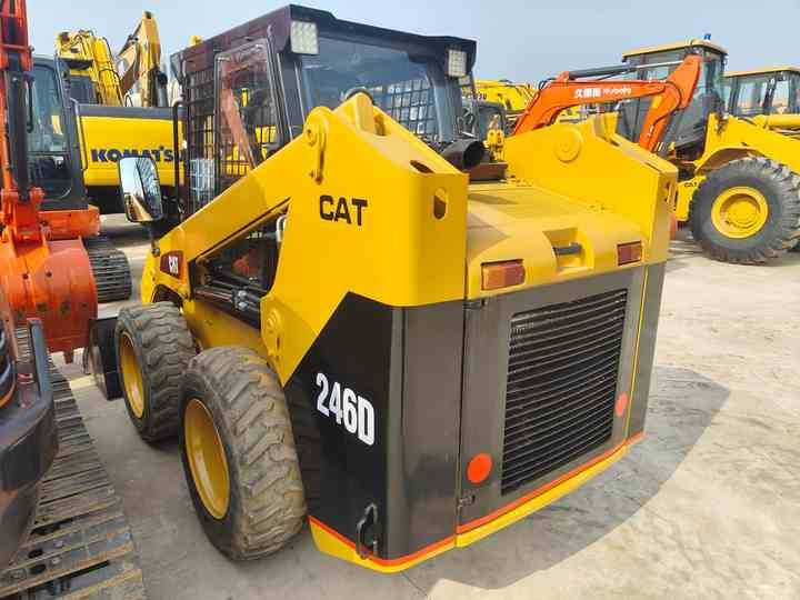 Used Front Loader Tractor CAT 246D Skid Steer Loader / Used Cat 226B 246C 246d Mini Skid Steer Loader in Stock - Skid steer loader: picture 5 Used Front Loader Tractor CAT 246D Skid Steer Loader / Used Cat 226B 246C 246d Mini Skid Steer Loader in Stock - Skid steer loader: picture 5