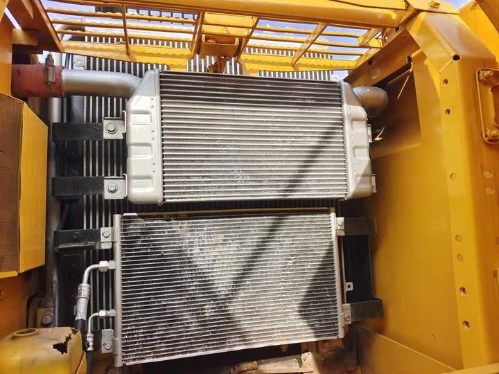 Excavator Used Koamtsu Pc200 Excavator for Sale  Original Japan Brand Koamstu Pc200-7 200-8 Pc220-8 Excavator for Sale [ Copy ] [ Copy ] [ Copy ] [ Copy ] [ Copy ]: picture 6