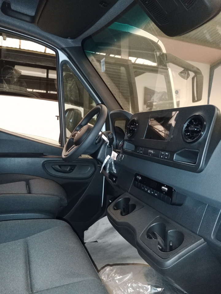 MERCEDES-BENZ SPRINTER 519 - Dropside/ Flatbed truck: picture 3 MERCEDES-BENZ SPRINTER 519 - Dropside/ Flatbed truck: picture 3