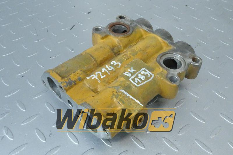 Oil filter bracket for engine Caterpillar 3306 9Y7149 - Oil filter for Construction machinery: picture 1 Oil filter bracket for engine Caterpillar 3306 9Y7149 - Oil filter for Construction machinery: picture 1