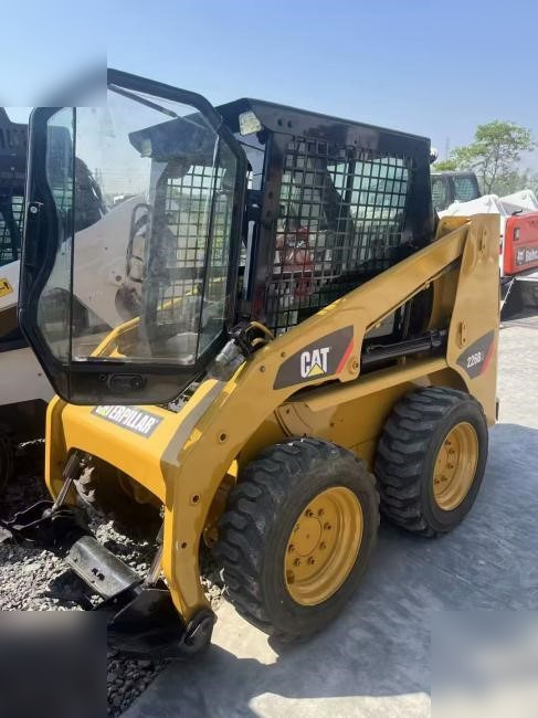 CATERPILLAR 226B3 - Skid steer loader: picture 1 CATERPILLAR 226B3 - Skid steer loader: picture 1